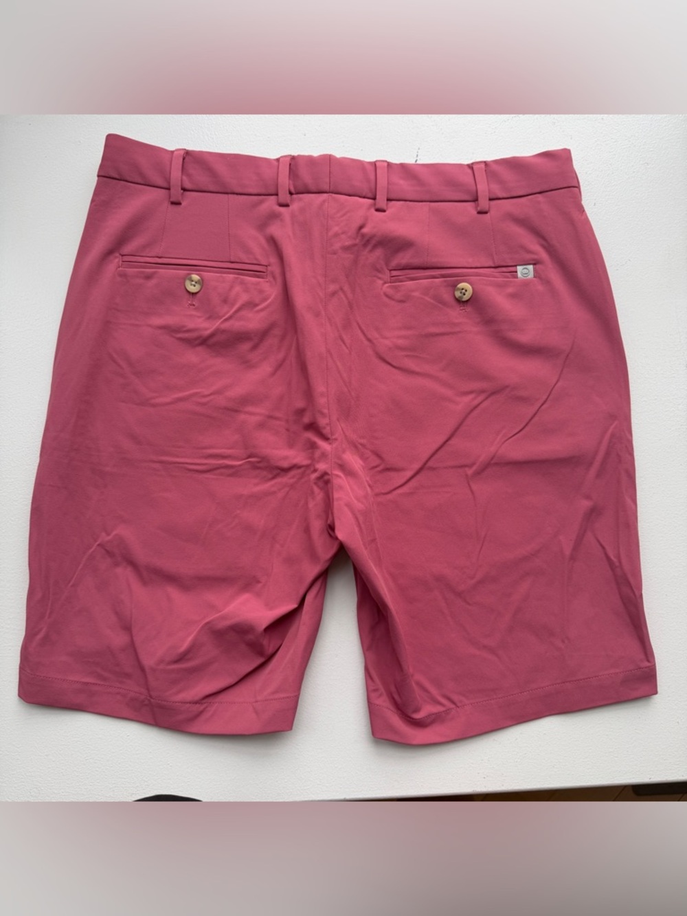 Peter Millar Crown Sports Men's Athletic Golf Shorts in Dusty Rose 33 - Picture 2 of 12